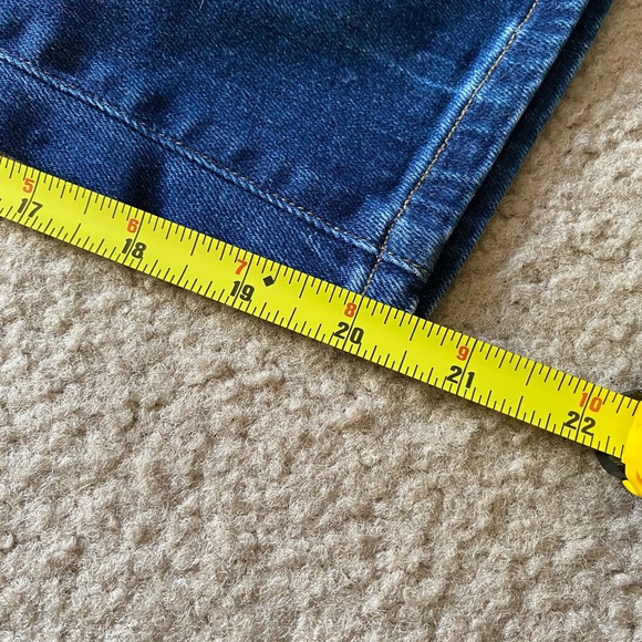 Citizen of Humanity Cropped Jeans. - Picture 8 of 9